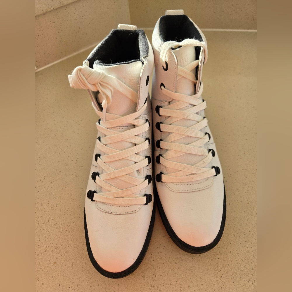 Cougar White Ankle Boots - Picture 6 of 9